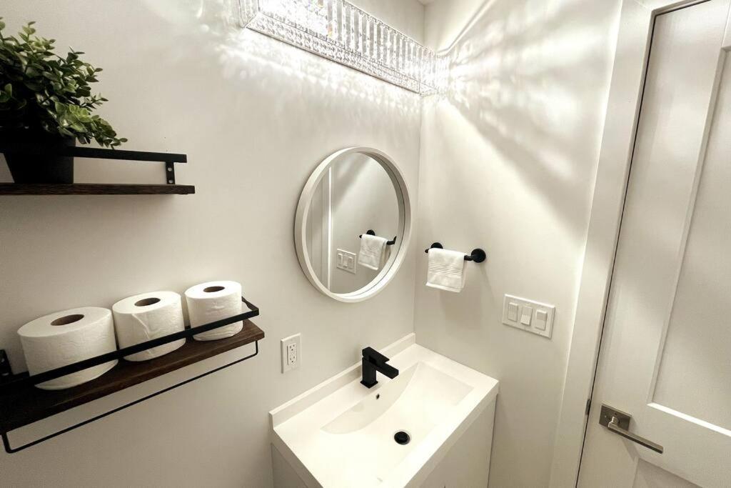 מפלי הניאגרה Exquisite, Bright & Modern Condo. מראה חיצוני תמונה