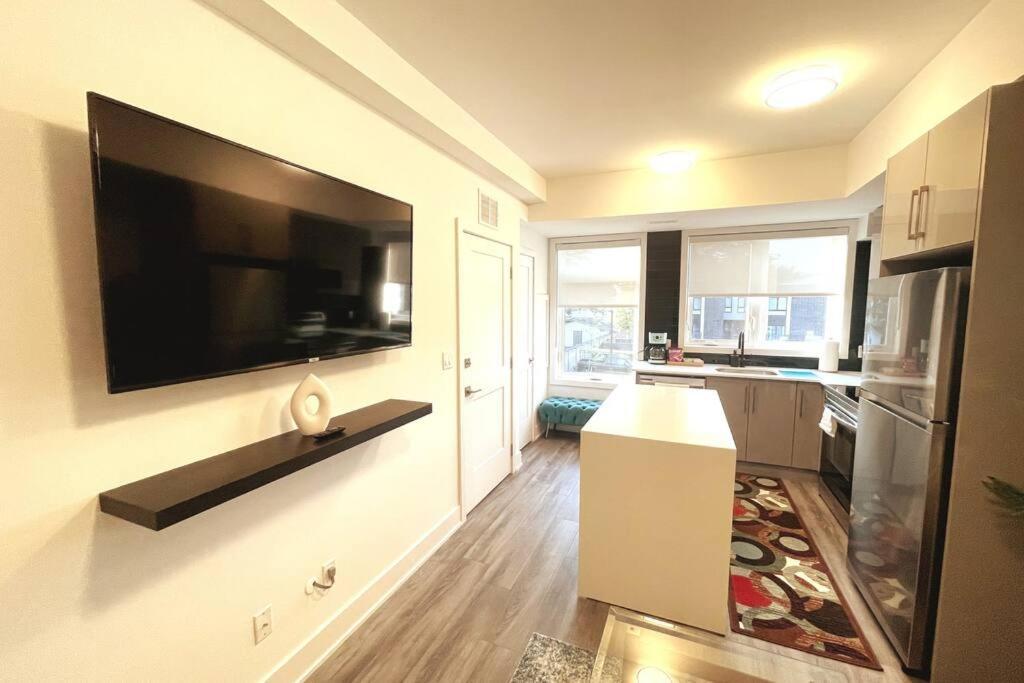 מפלי הניאגרה Exquisite, Bright & Modern Condo. מראה חיצוני תמונה